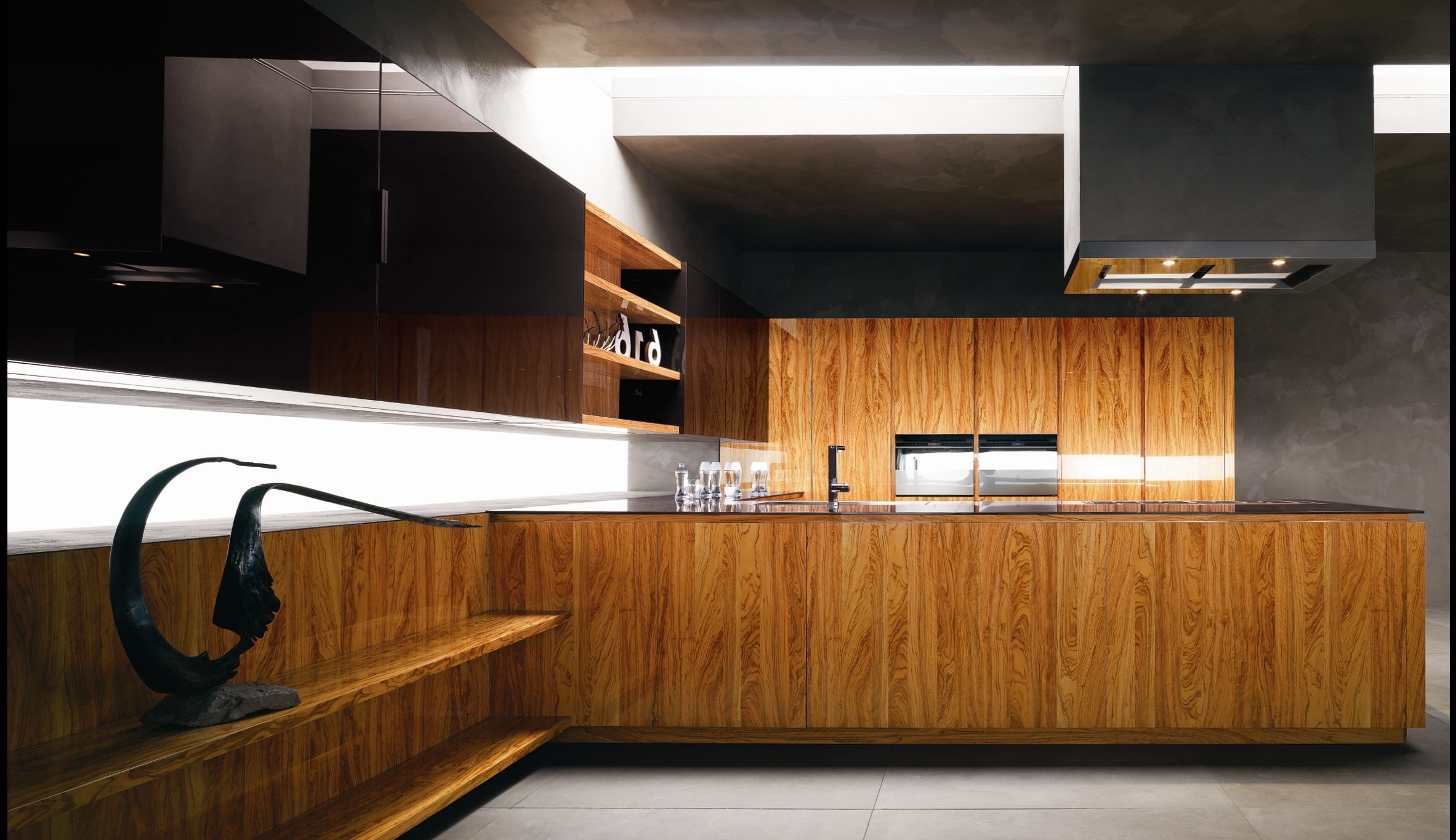 Кухня из шпона оливы, дизайн Cesar, модель Yara VIP