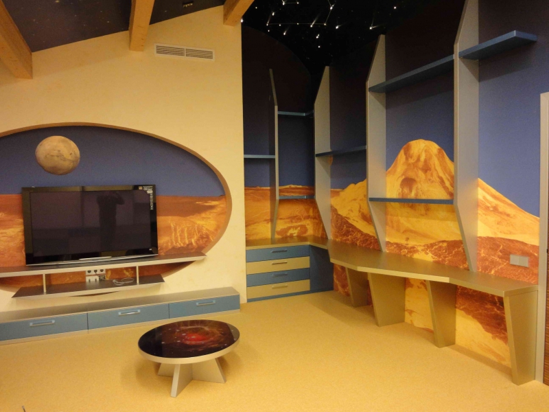 Детская комната для маленьких астролюбителей