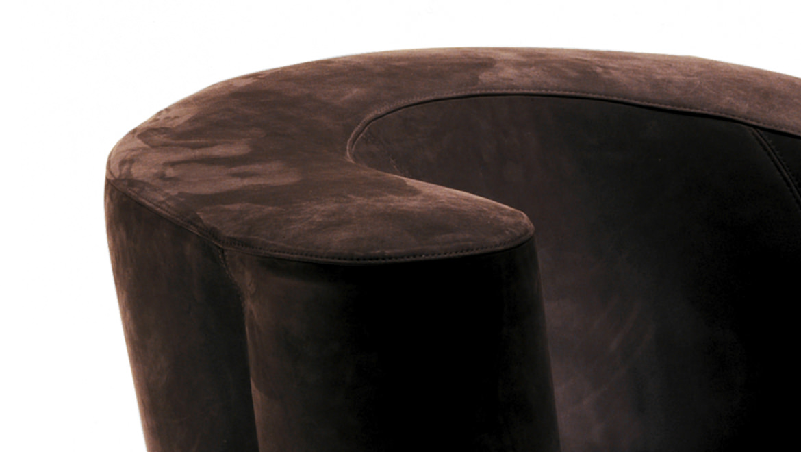 Кресло в стиле арт деко, дизайн Vladimir Kagan, модель Nautilus Low Armchair