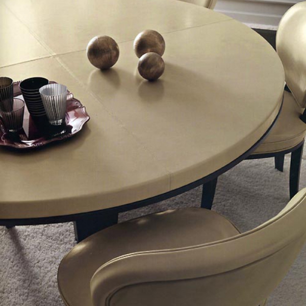 Мебель на заказ / Стол обеденный, обтянутый кожей, дизайн Taylor Llorente