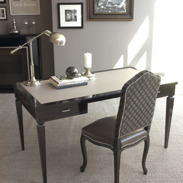 Мебель на заказ / Стол письменный, выполненный в классическом стиле, дизайн Galimberti Nino