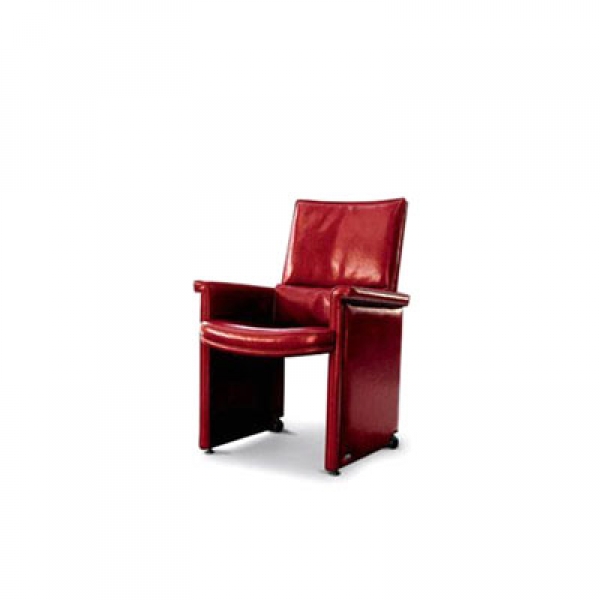 Кресло офисное Cult V, дизайн Mascheroni
