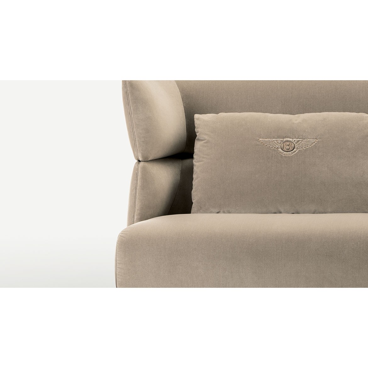 Диван Lancaster Sofa, дизайн Bentley Home