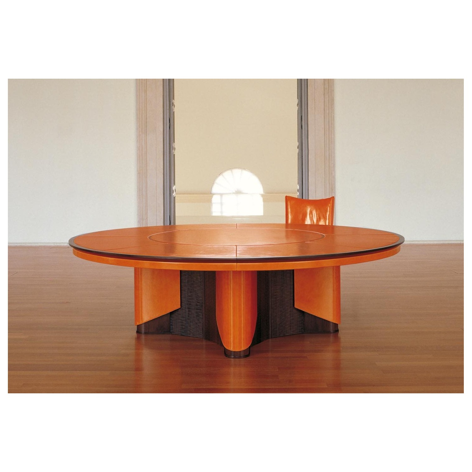 Конференц-стол Planet Round Table, дизайн Mascheroni
