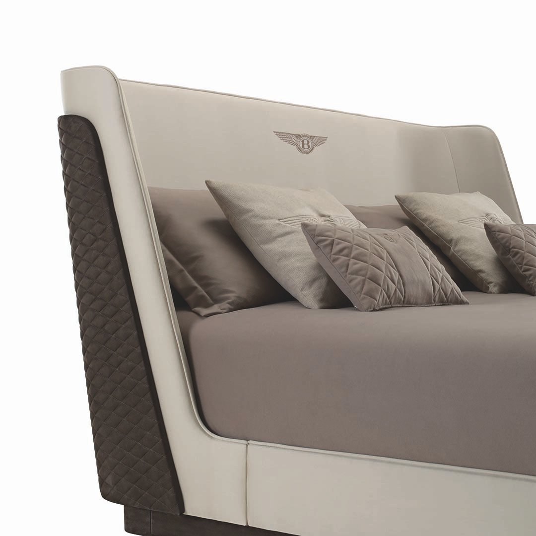 Кровать RICHMOND, дизайн Bentley Home