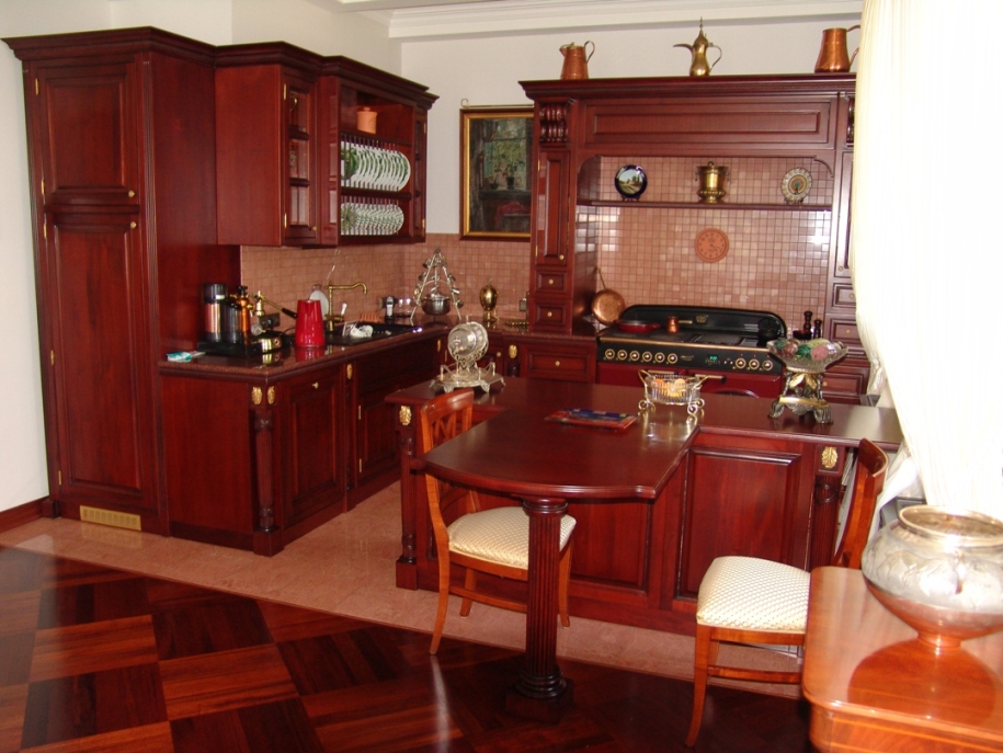 Кухня из красного дерева, дизайн Francesco Molon Mahogany
