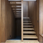 Лестница деревянная в современном стиле