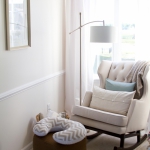 Детская комната для новорожденного мальчика в классическом стиле