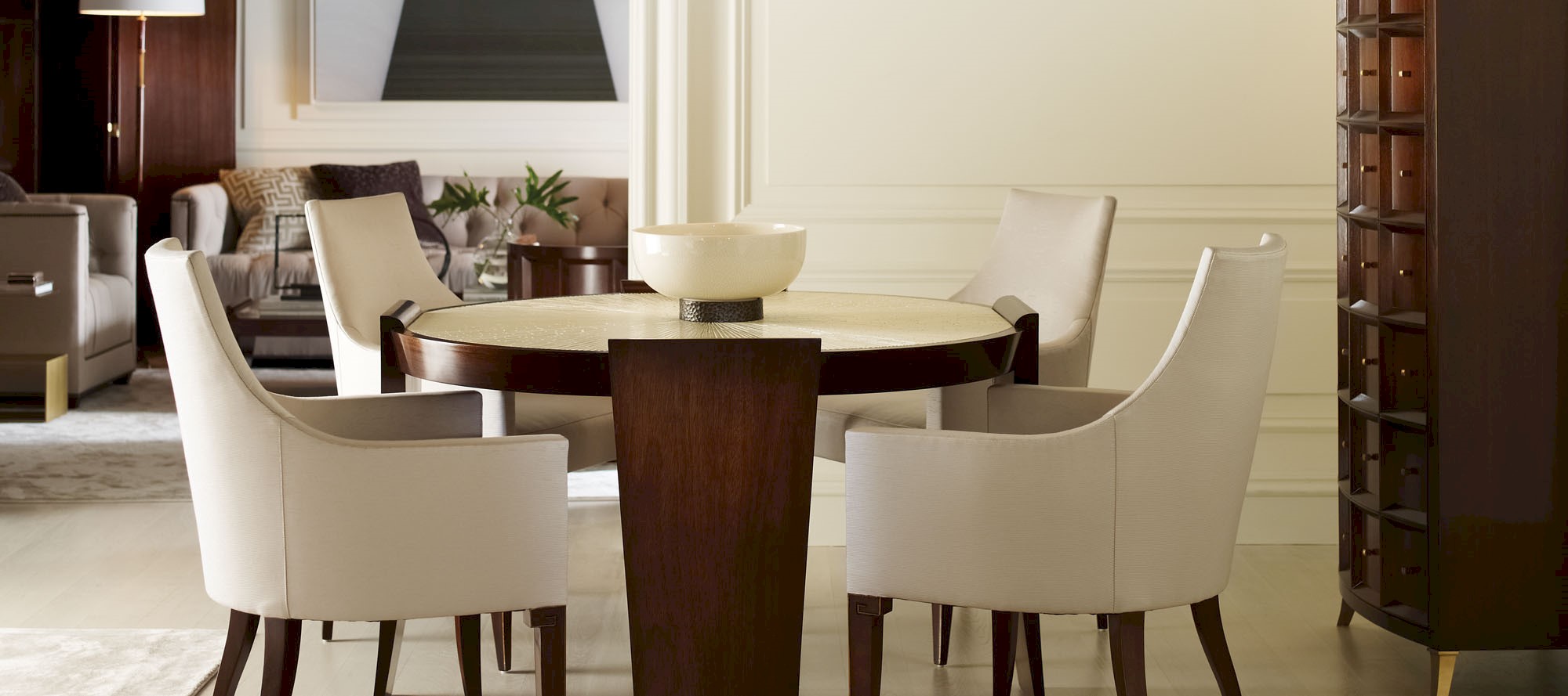 Стол обеденный RADIANT CENTER TABLE, дизайн Baker, дизайнер Thomas Pheasant