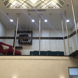 Ограждение и лестница в посольство Белоруссии