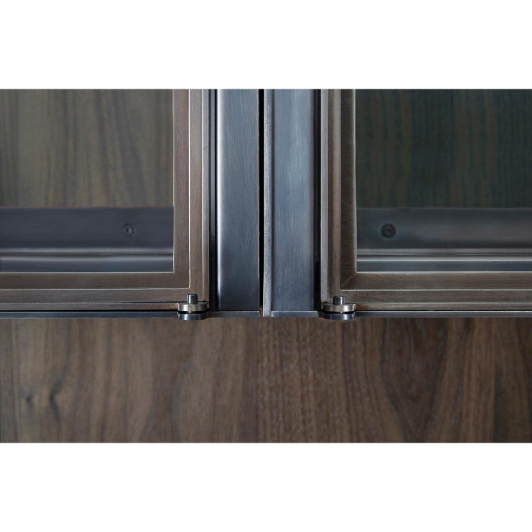 Барный шкаф Amuneal's Blackened Stainless Steel Bar Барный шкаф Amuneal's Blackened Stainless Steel Bar