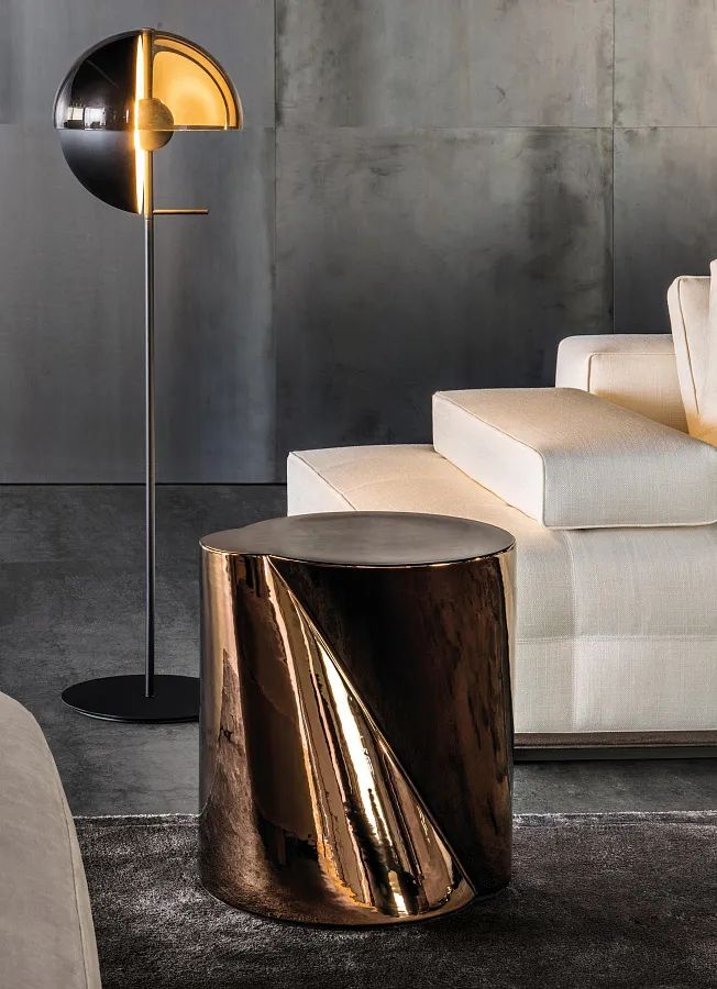 Кофейный столик Noor, дизайн Minotti Кофейный столик Noor, дизайн Minotti