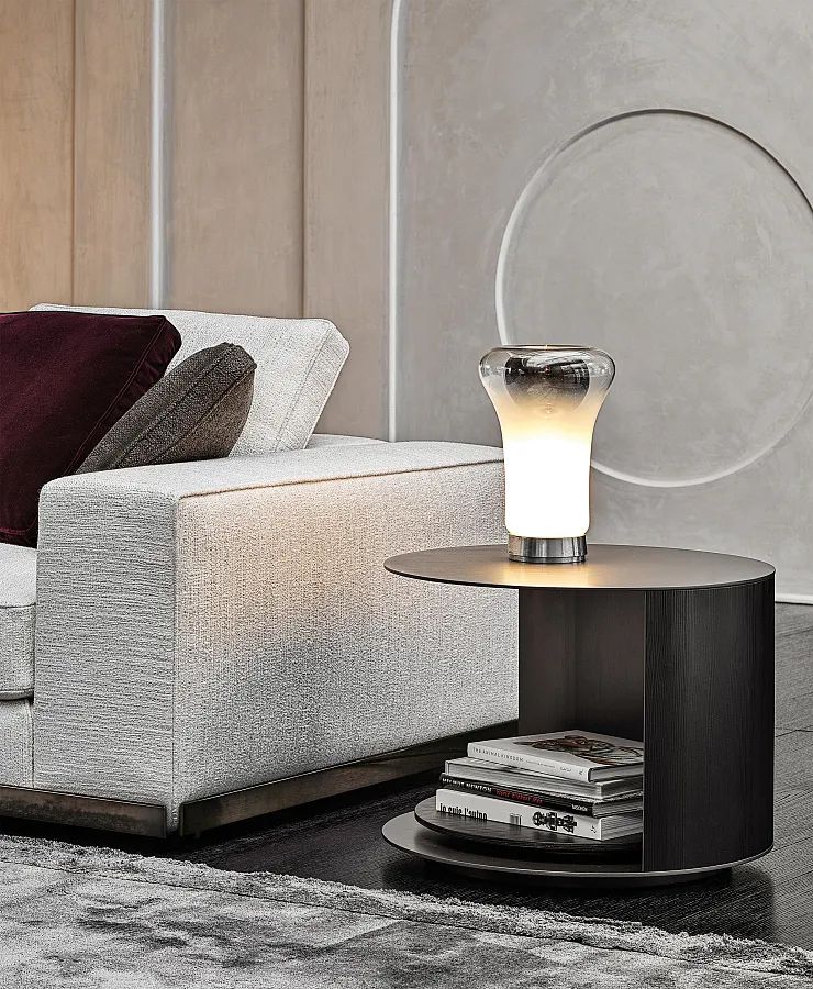 Кофейный столик Richer, дизайн Minotti Кофейный столик Richer, дизайн Minotti