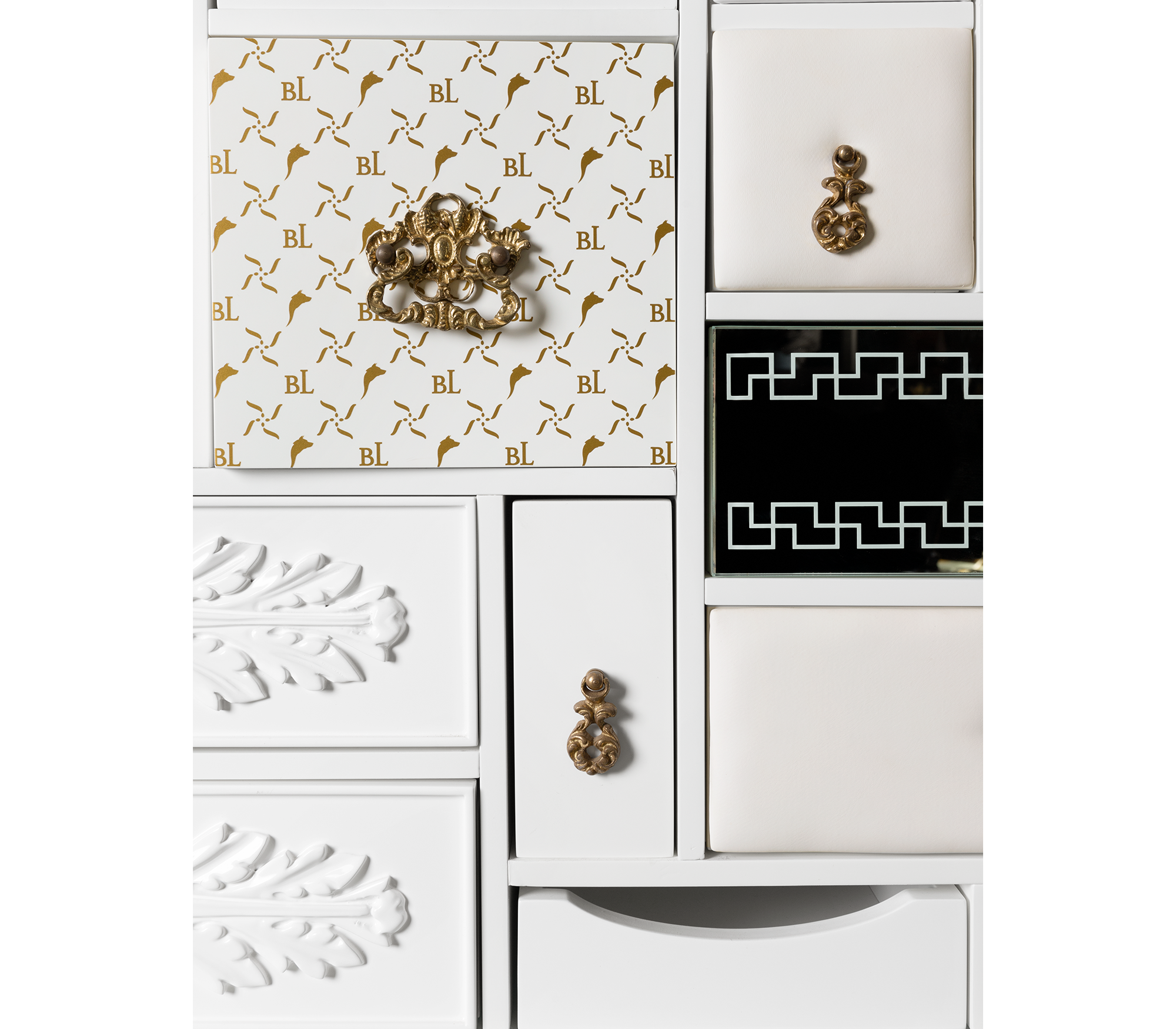 Комод MONDRIAN WHITE, дизайн Boca do Lobo Комод MONDRIAN WHITE, дизайн Boca do Lobo