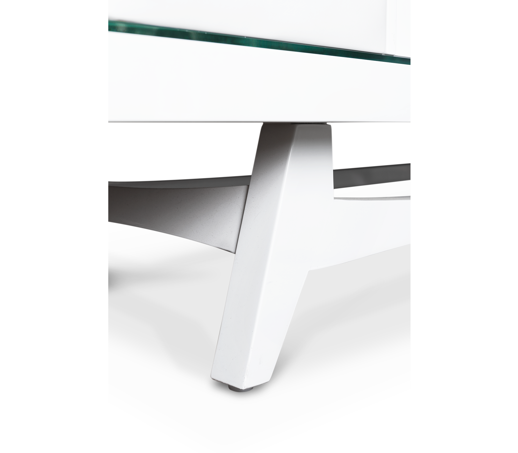 Комод MONDRIAN WHITE, дизайн Boca do Lobo Комод MONDRIAN WHITE, дизайн Boca do Lobo