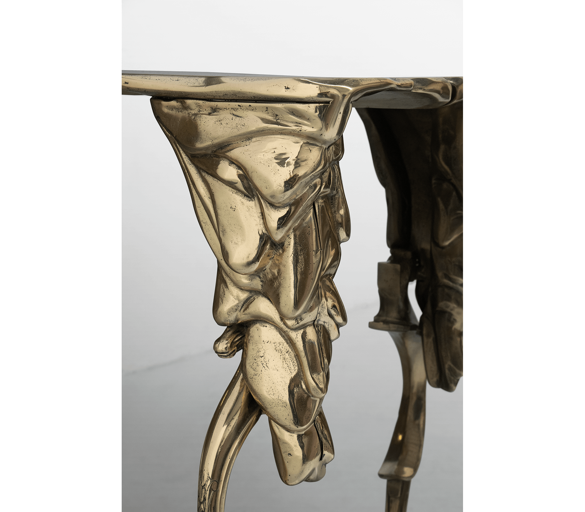 Консоль LUMIERE, дизайн Boca do Loco Консоль LUMIERE, дизайн Boca do Loco