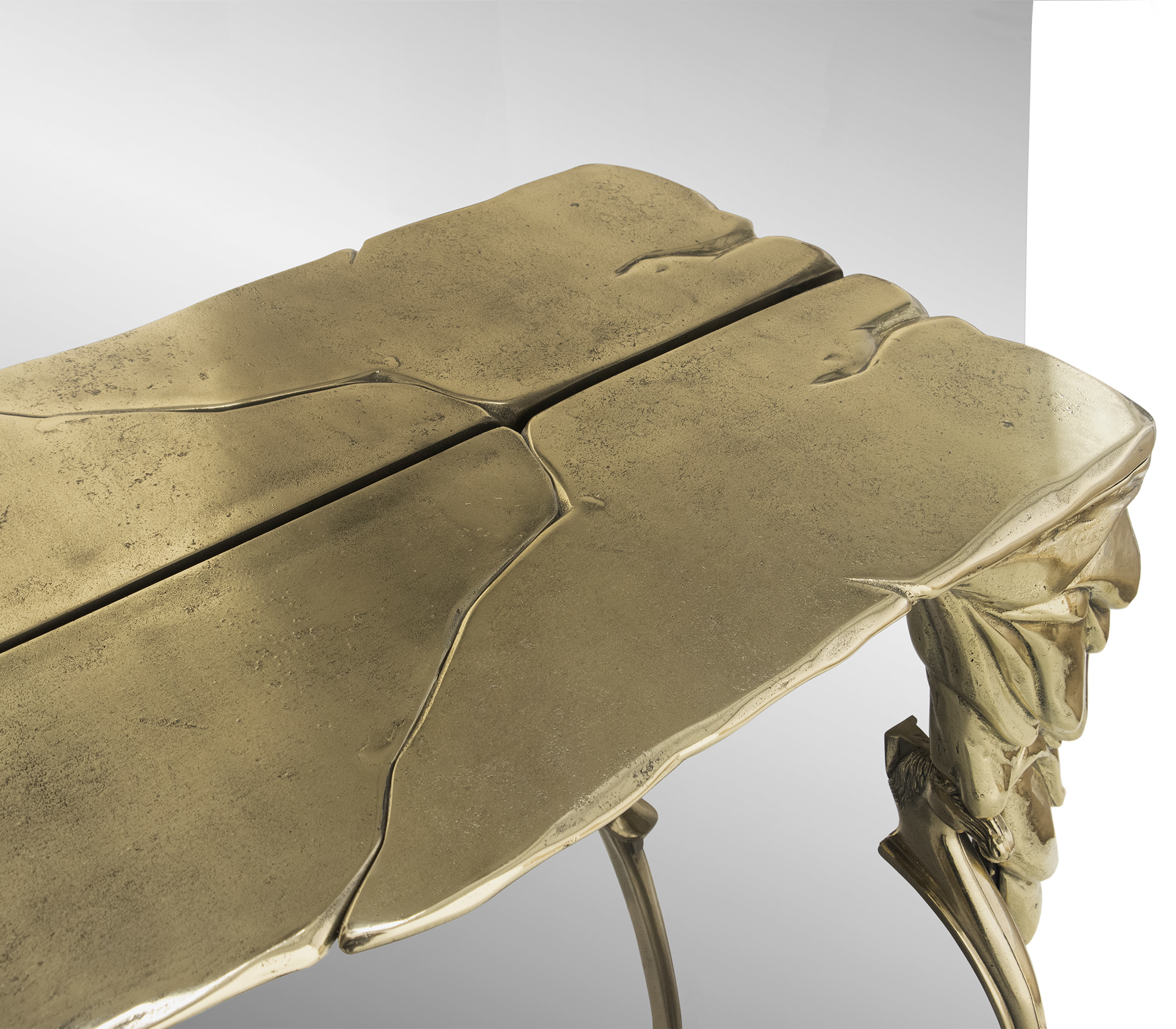 Консоль LUMIERE, дизайн Boca do Loco Консоль LUMIERE, дизайн Boca do Loco