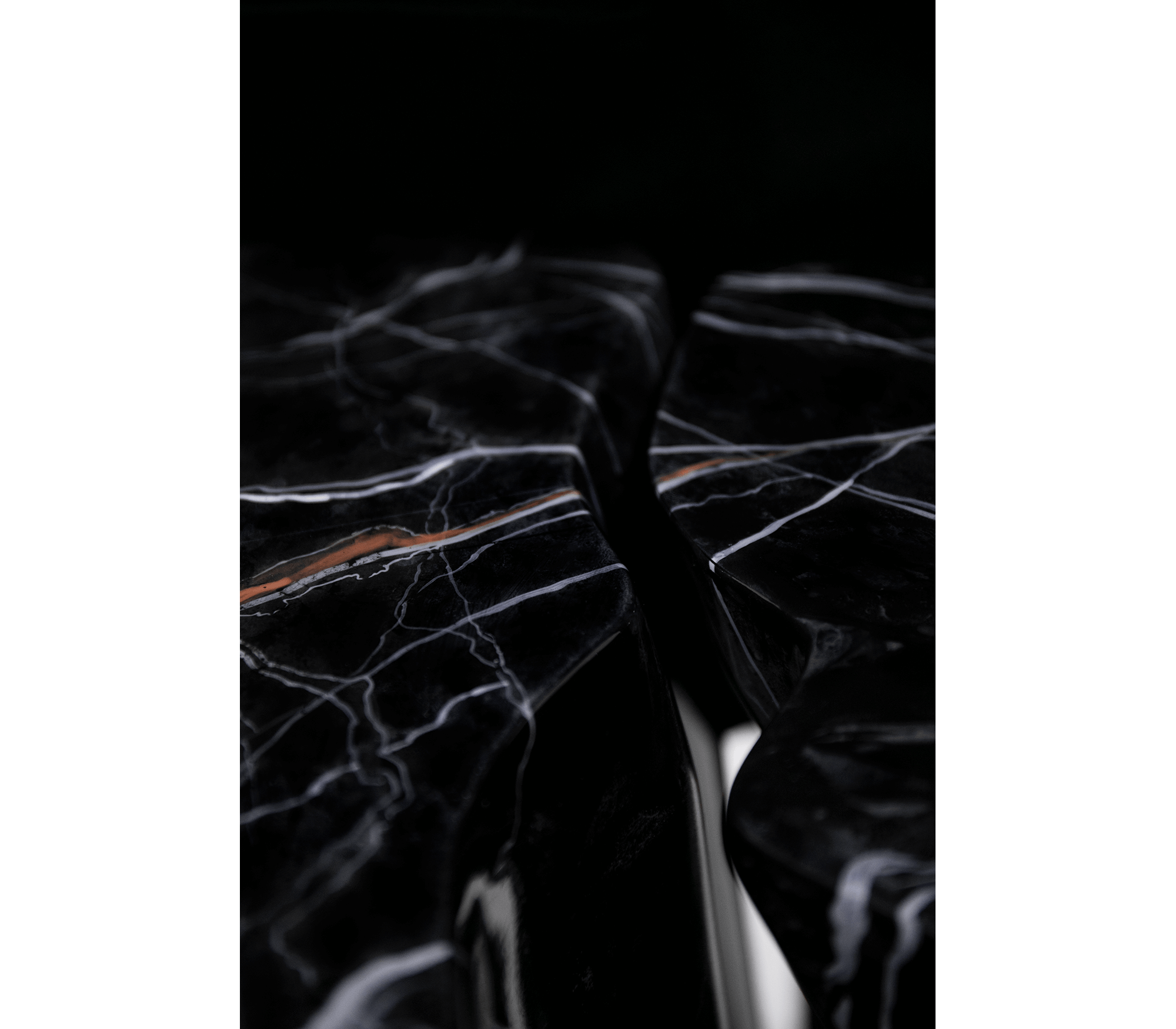 Консоль MONOCHROME FAUX-MARBLE SIDEBOARD, дизайн Boca do Loco Консоль MONOCHROME FAUX-MARBLE SIDEBOARD, дизайн Boca do Loco