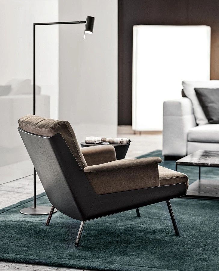 Кресло Daiki, дизайн Minotti Кресло Daiki, дизайн Minotti