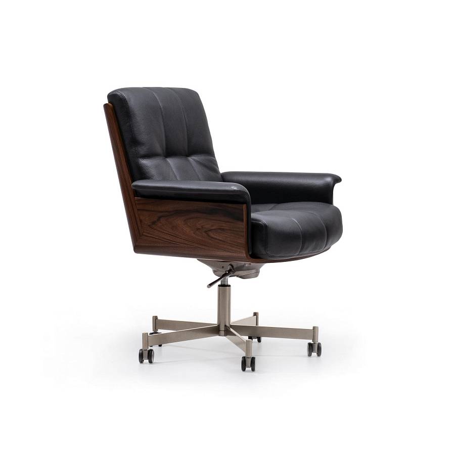 Кресло офисное Daiki Studio, дизайн Minotti Кресло офисное Daiki Studio, дизайн Minotti