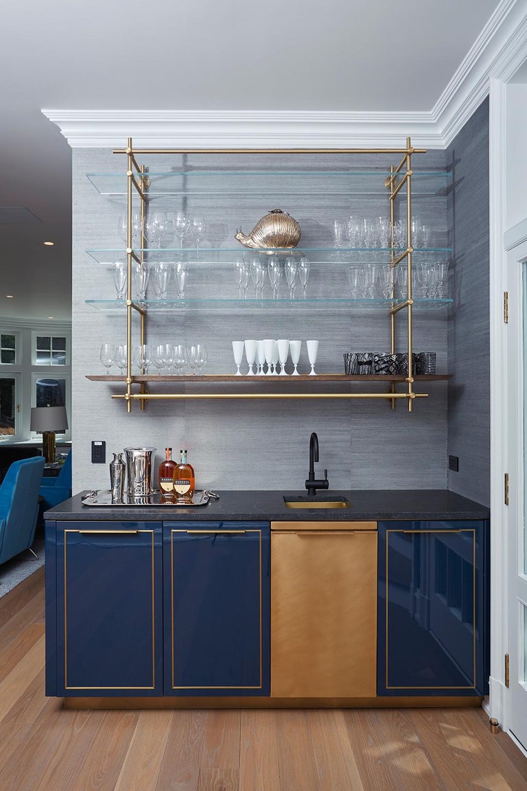 Кухня Amuneal's Gloss Lacquer Bar with Integral Brass Sink Кухня Amuneal's Gloss Lacquer Bar with Integral Brass Sink