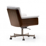 Кресло офисное Daiki Studio, дизайн Minotti Кресло офисное Daiki Studio, дизайн Minotti