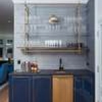 Кухня Amuneal's Gloss Lacquer Bar with Integral Brass Sink Кухня Amuneal's Gloss Lacquer Bar with Integral Brass Sink