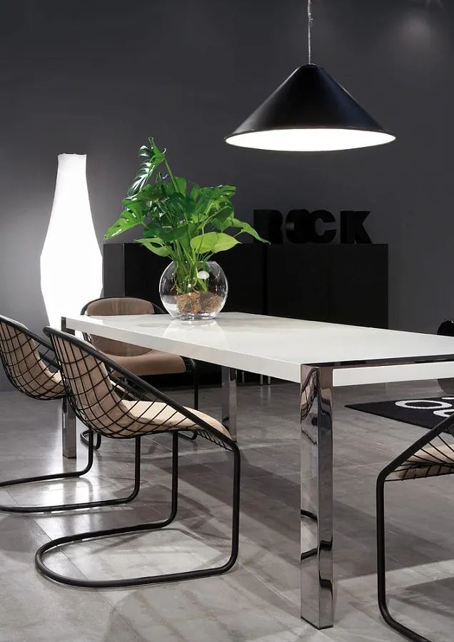Стол обеденный Lennon, дизайн Minotti Стол обеденный Lennon, дизайн Minotti