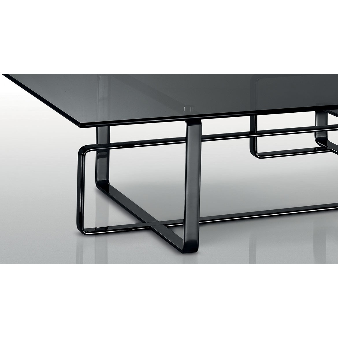 Стол журнальный Columbus Coffee and Side Tables, дизайн Fendi Casa Стол журнальный Columbus Coffee and Side Tables, дизайн Fendi Casa