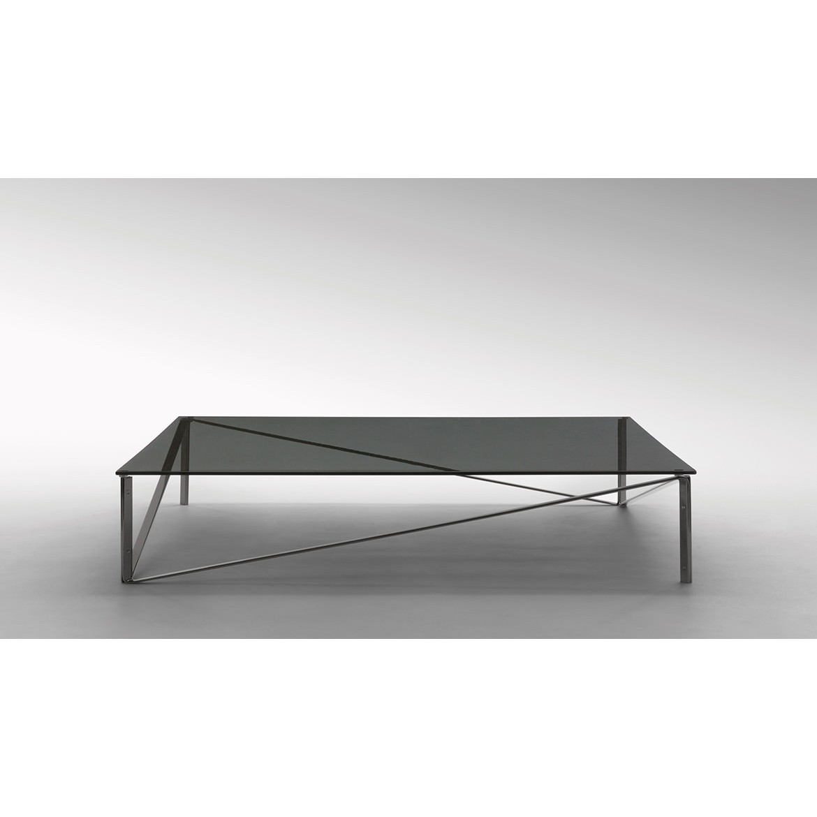 Стол журнальный Diagonal Coffee and Side Tables, дизайн Fendi Casa Стол журнальный Diagonal Coffee and Side Tables, дизайн Fendi Casa